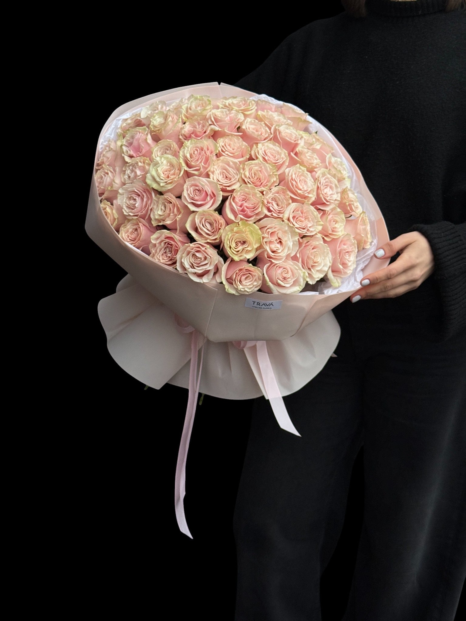 51 Trandafiri Roz de la florarie Oradea TRAVA Atelier Floral.