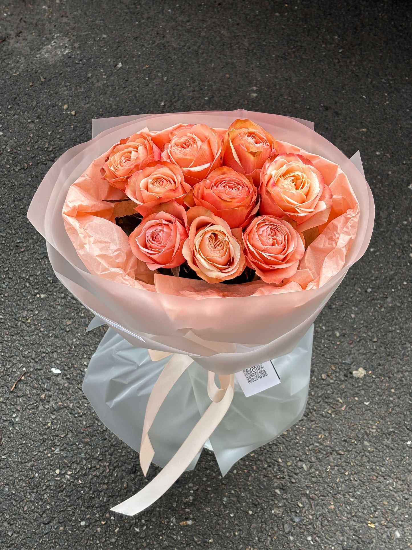 Buchet elegant din trandafiri Kahala portocalii, livrare flori Oradea de la florarie TRAVA Atelier Floral