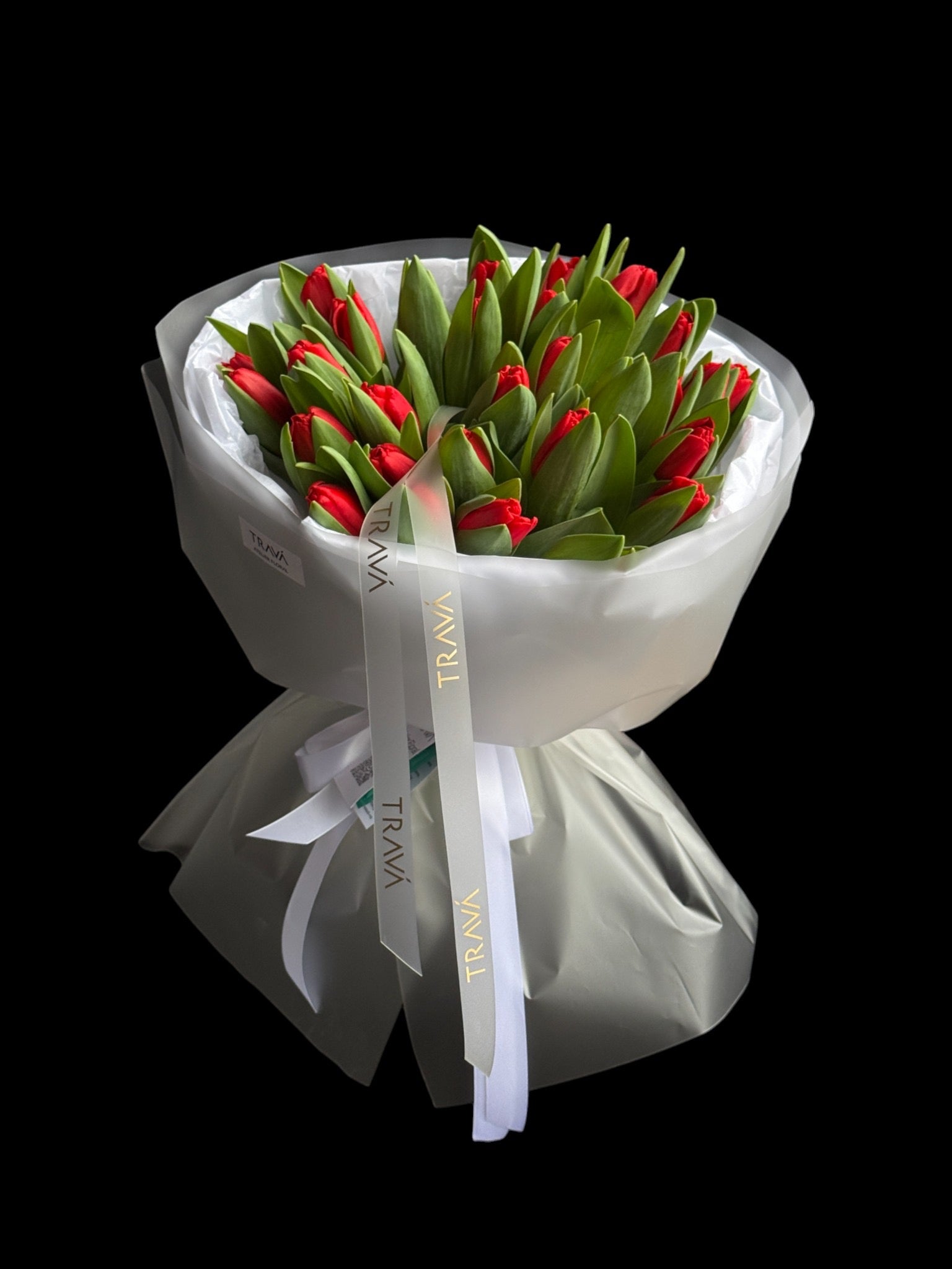 Buchet din lalele rosii de la TRAVA Atelier Floral din Oradea cu livrare gratuita la domiciliu