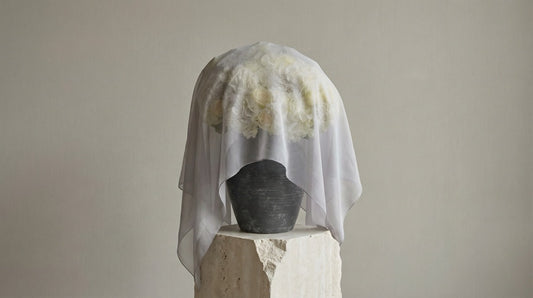 Buchet surpriză de autor, creat cu flori proaspete la TRAVA Florarie Oradea – livrare flori rapidă