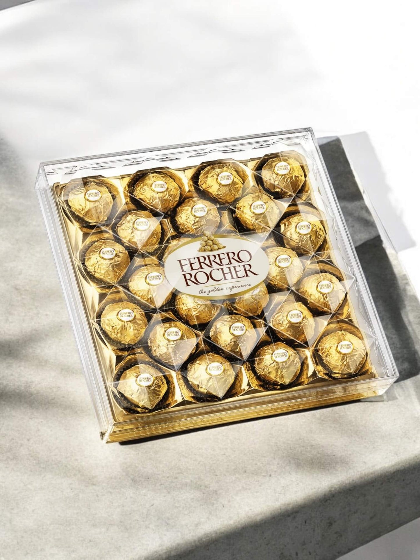 Praline Ferrero Rocher 24 bomboane – florărie Oradea TRAVA Atelier Floral